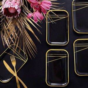 Pratos feitos de papel - Preto com Dourado.