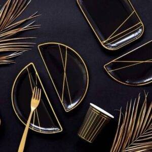 Pratos feitos de papel - Preto com Dourado.
