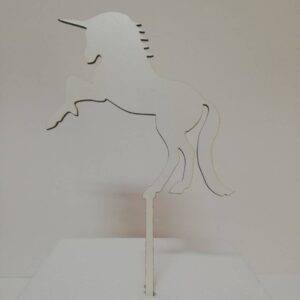 Topper “unicórnio elevado” branco