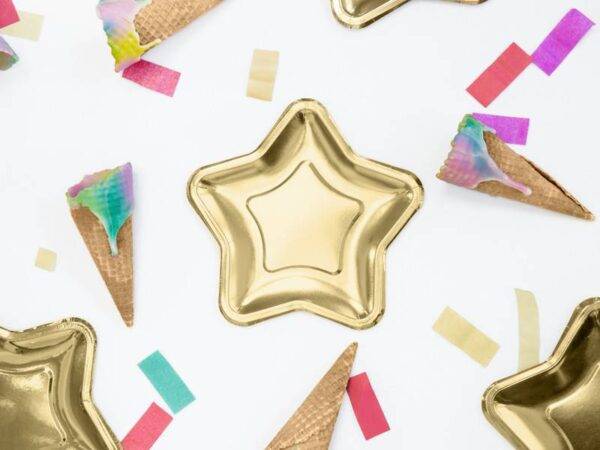 6 PRATOS 23 CM FORMA ESTRELA DOURADO FOIL